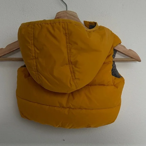 GAP Baby Yellow Quilted Vest - Picture 3 of 5